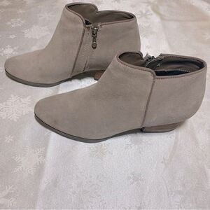 Blondo Ankle Boots Waterproof Tan Suede Leather Sz 9.5 preowned wear Gorgeous